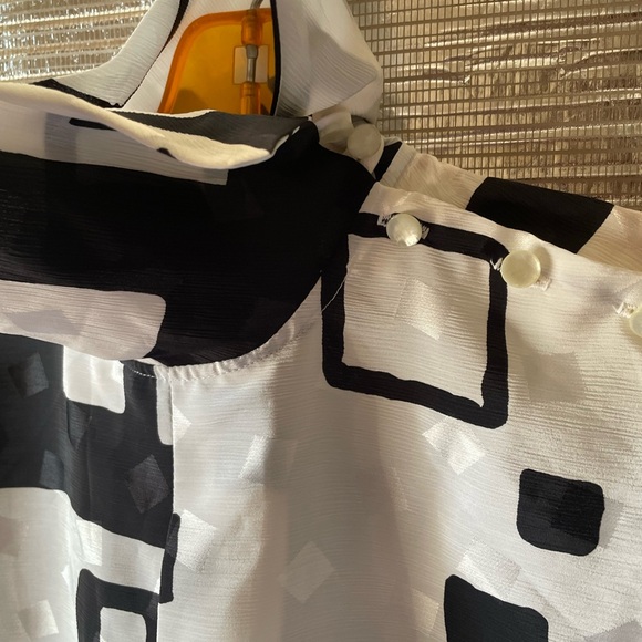 80s Abstract print blouse - Picture 4 of 8